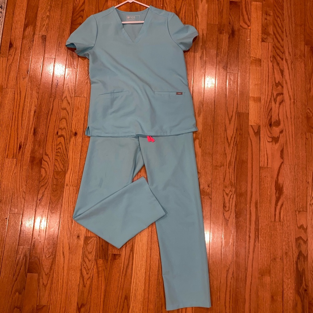 figs LIMITED EDITION color blue. great condition